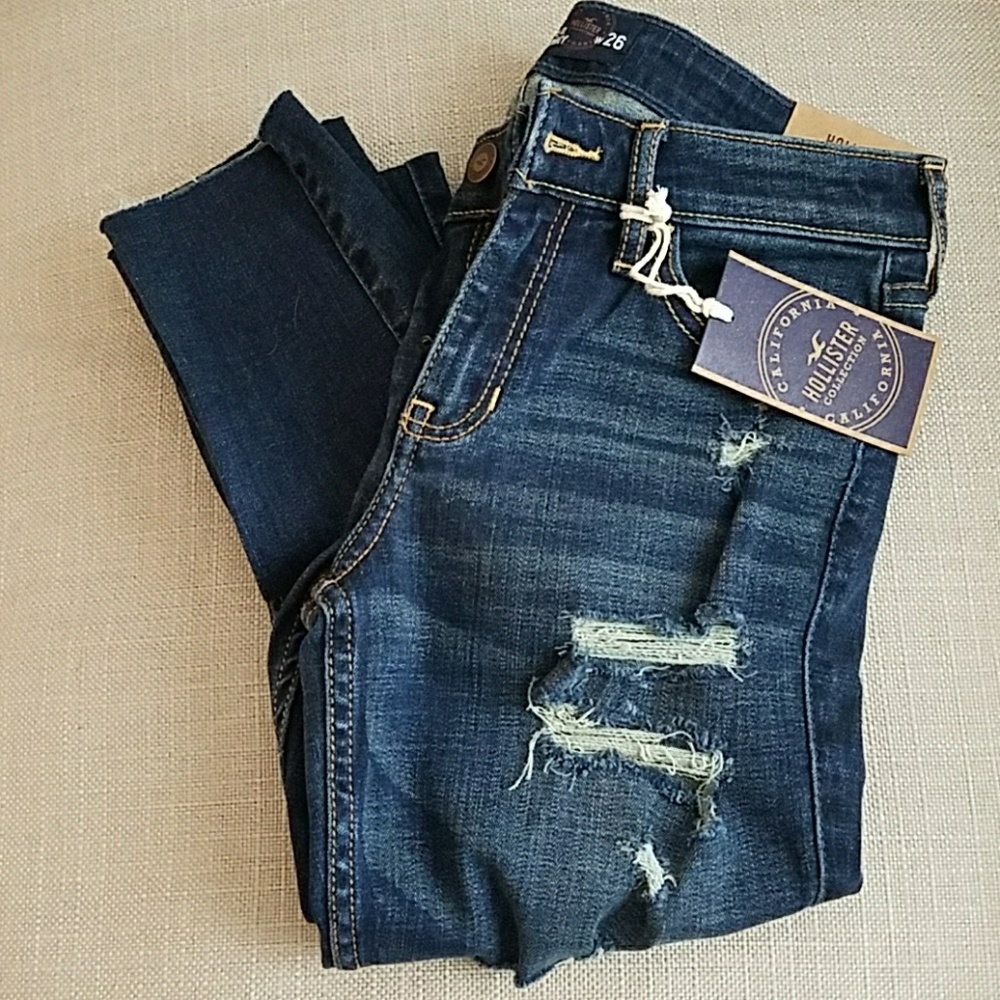 Distressed Hollister Super Skinny Jean